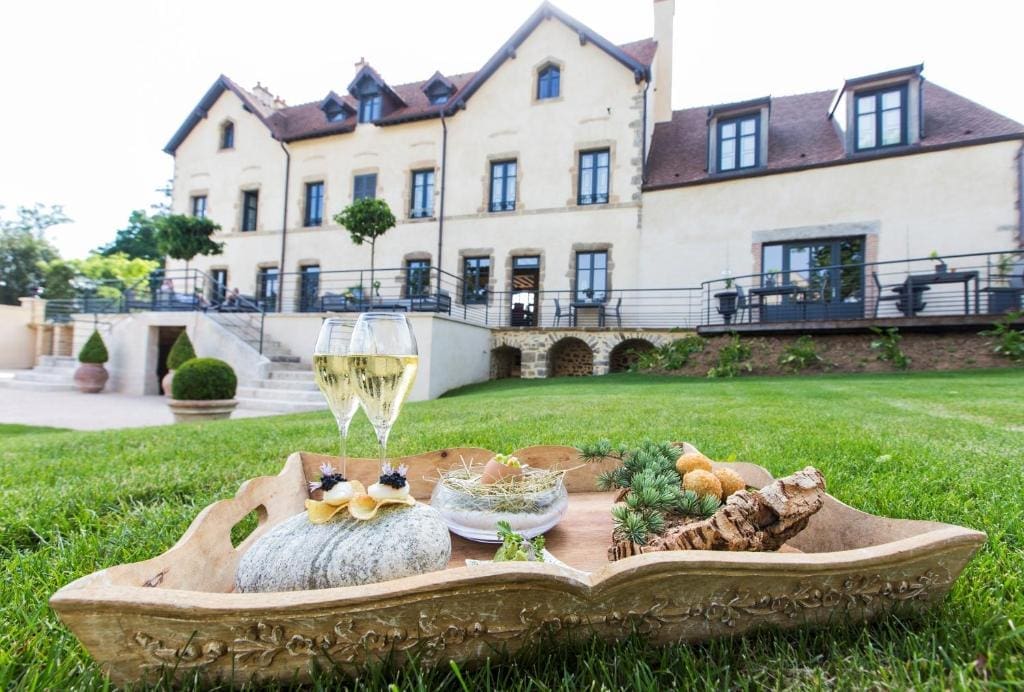 Domaine de Rymska & Spa, Saint-Jean-de-Trézy – romantic hotel