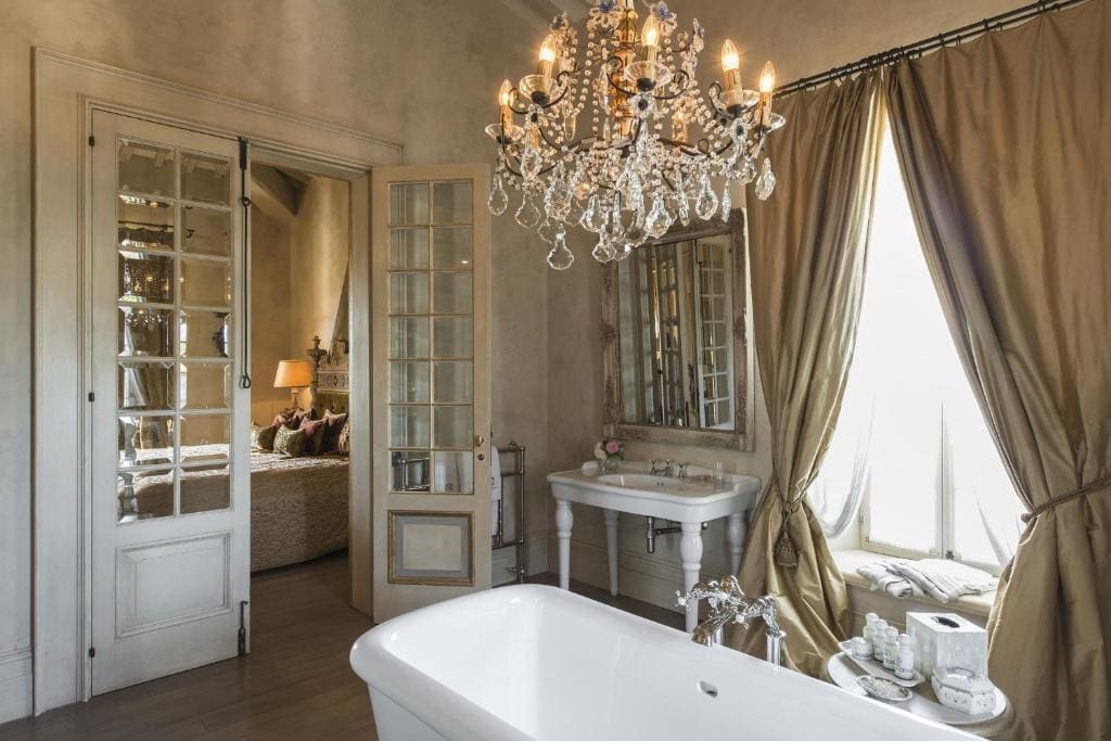 RomanticHotelItalyBorgoSantoPietro18