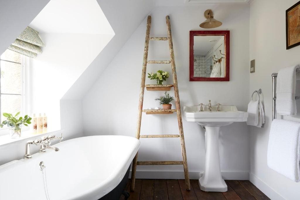 11ArtistResidenceOxfordshireUK-BestRomanticNatureHotels